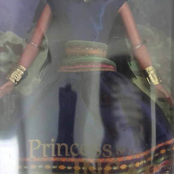 Barbie Princess Of The Incas Collection Doll in Blue and Gold - Picture 9 of 14